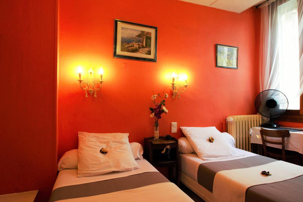 Hotel Innova Cardabella Αβινιόν Δωμάτιο φωτογραφία