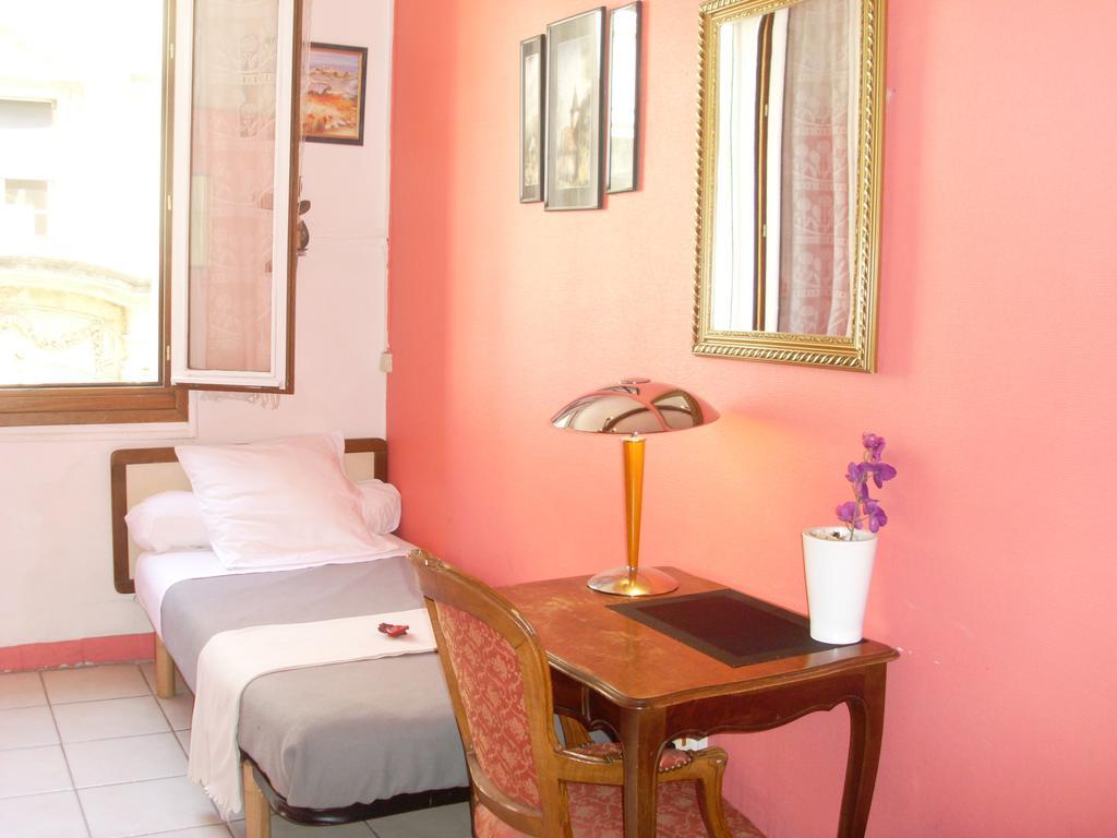 Hotel Innova Cardabella Αβινιόν Εξωτερικό φωτογραφία
