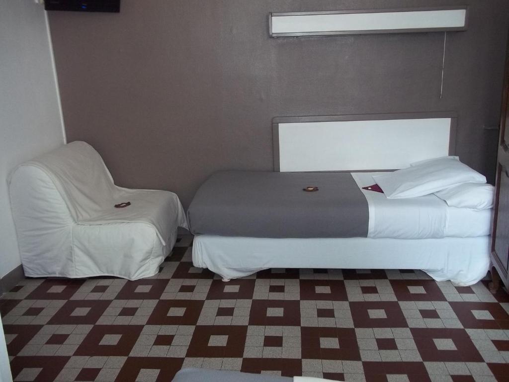 Hotel Innova Cardabella Αβινιόν Δωμάτιο φωτογραφία