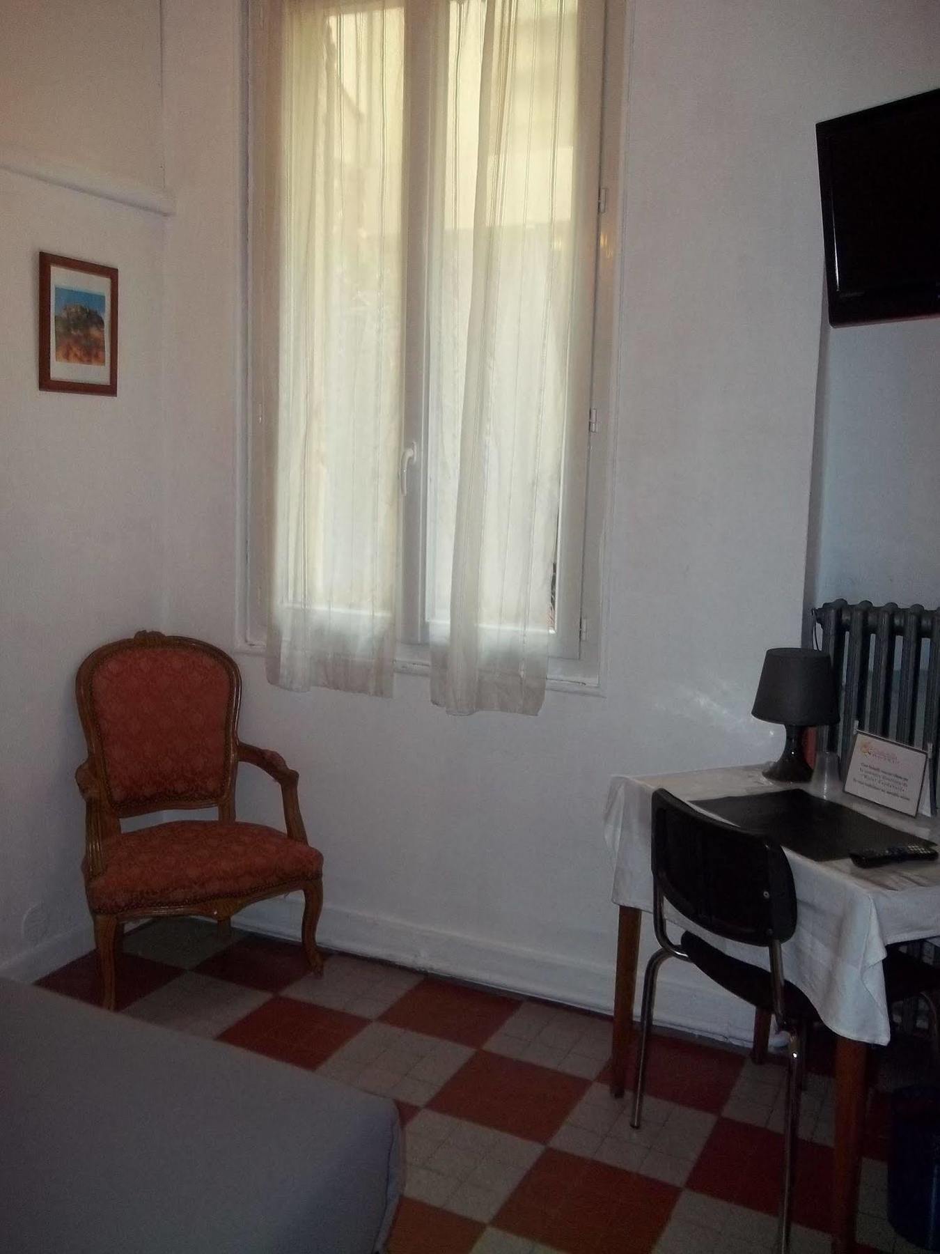Hotel Innova Cardabella Αβινιόν Εξωτερικό φωτογραφία