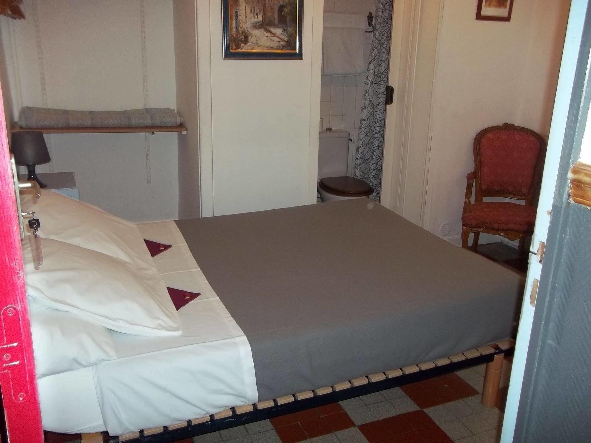 Hotel Innova Cardabella Αβινιόν Εξωτερικό φωτογραφία