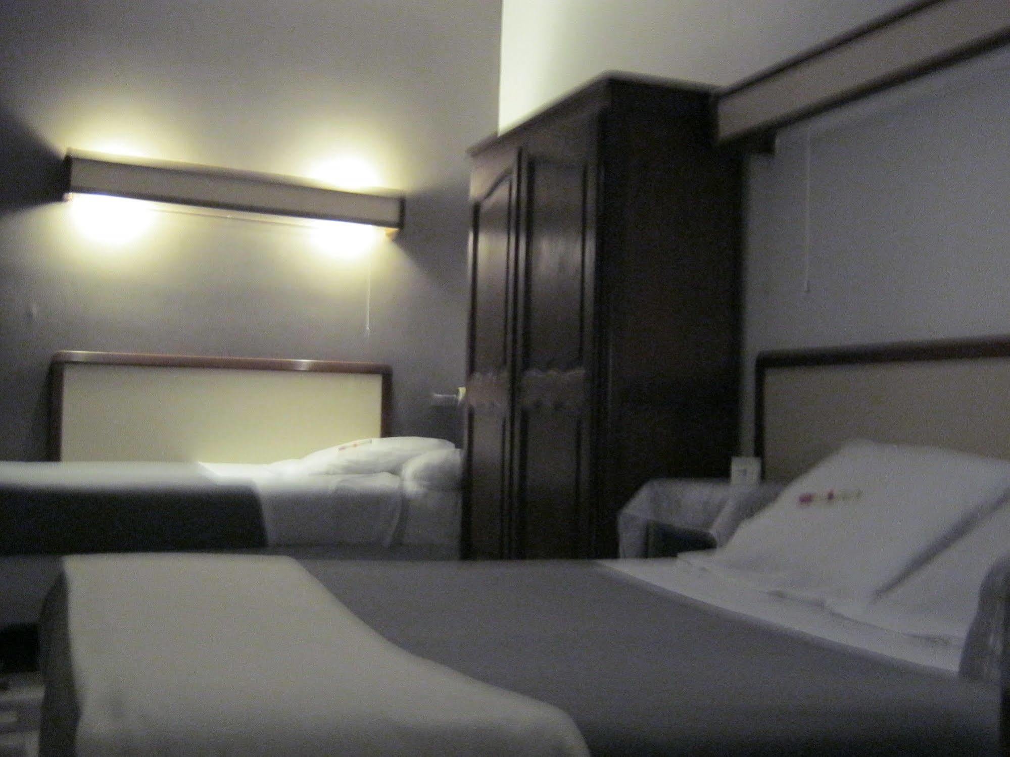 Hotel Innova Cardabella Αβινιόν Εξωτερικό φωτογραφία