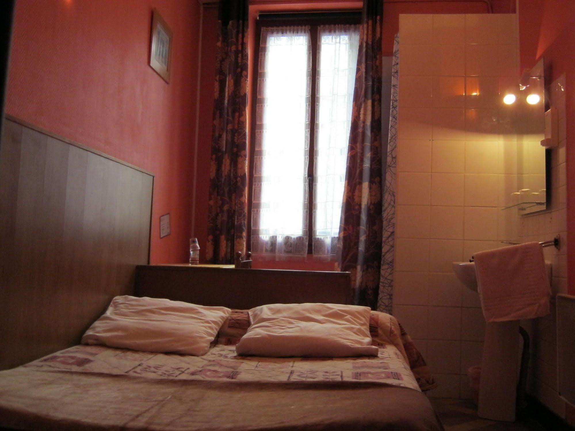 Hotel Innova Cardabella Αβινιόν Εξωτερικό φωτογραφία